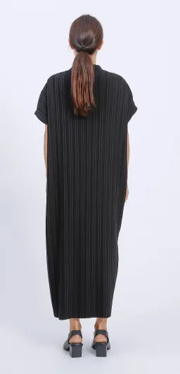Alpha60 Pleated Dress Black Size 16 for rent on The Volte - image 2