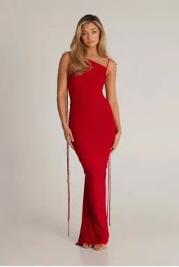 Melani the Label Gia Gown Red Size AU 6 for rent on The Volte - image 2