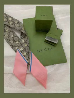 Gucci Silk Neck Bow GG Bees One Size for rent on The Volte - image 3