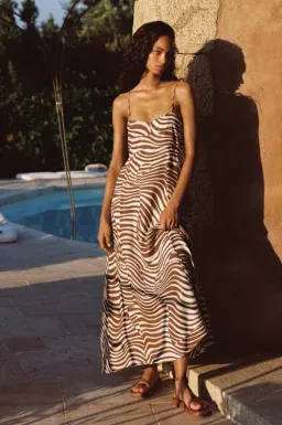 Faithfull the Brand Sorsal Midi Dress Print Size 8 for rent on The Volte - image 2