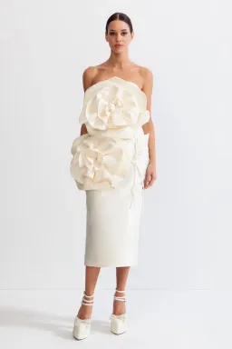 Sierra Darien Voluminous Flower Design Midi Dress Ivoire Size 10 for rent on The Volte - image 1