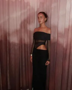 Benni Yasmin Off-Shoulder Maxi Dress Black Size 8 for rent on The Volte - image 4