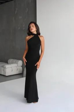 Natalie Rolt Fabienne Gown Black Size 1 / AU 8 for rent on The Volte - image 4