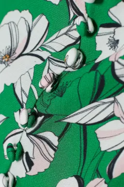 La Maison Talulah That Forever Feeling Midi Dress Green Floral Size 8 for rent on The Volte - image 7