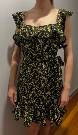 Pilgrim Daphne Knee Length Dress Black Yellow Floral Size 8 for rent on The Volte - image 3