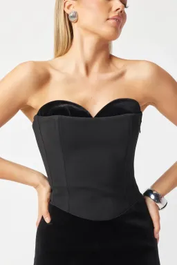 Bianca and Bridgett Adeline Maxi Dress Black Size AU 6 for rent on The Volte - image 2