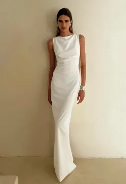 Effie Kats Verona Gown Ivory Size 10 for rent on The Volte - image 7