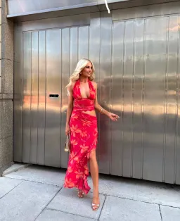 Benni Penelope Halter Maxi Dress in Hibiscus Floral Size 8 for rent on The Volte - image 6