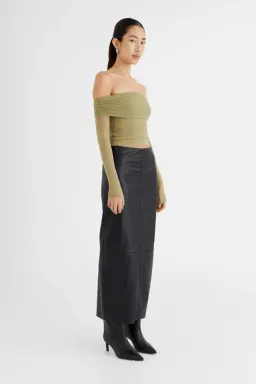 Benni Yasmin Off Shoulder Top in Pistachio Green Size S / AU 8 for rent on The Volte - image 2