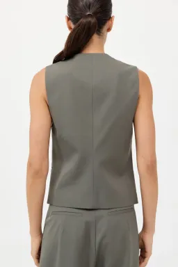St.Agni Rouleau Vest in Smokey Olive Size S / AU 8  for rent on The Volte - image 3