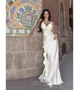 Maelle Paris Champagne Floral Twist Dress Cream Size Small / AU 8 for rent on The Volte - image 1