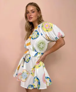 Palm Noosa Lotus Mini Size 6 for rent on The Volte - image 2