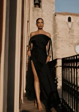 JGR & STN RASCHKE GOWN Black Size 8 for rent on The Volte - image 1