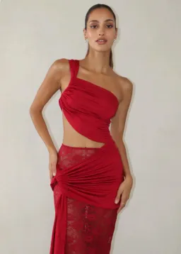 Deconduarte RTW Berry Paradiso Red Lace Maxi Size 6 for rent on The Volte - image 3