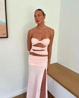 Mode Mila Ribbon Remi Set Pink Size AU 8 for rent on The Volte - image 2