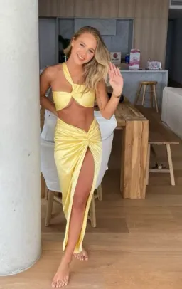 Sonya Moda Petra Set Marigold Size AU 8 for rent on The Volte - image 4