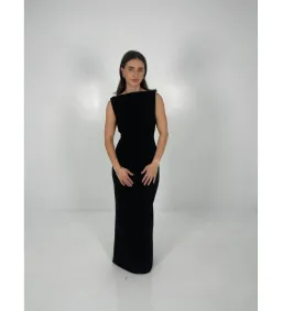 Effie Kats Verona Gown in Black Size XS / AU 6 for rent on The Volte - image 1