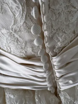 Pronovias Bridal size 10 for rent on The Volte - image 3