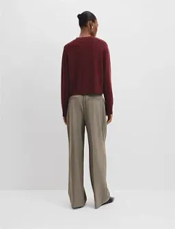 Country Road Organically Grown Cotton Blend Crop Crew Neck Knit Size 16/XL for rent on The Volte - image 4