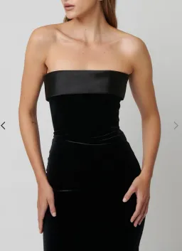 Effie Kats Monroe Gown Black Size 10 for rent on The Volte - image 3