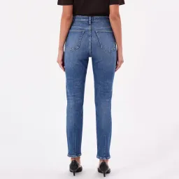 Neuw Denim Lola Mom Iris Jeans Indigo Size 8/S for rent on The Volte - image 2