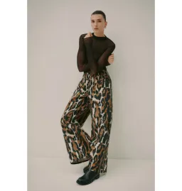 Aje Sienna Denim Jeans Size 12/L for rent on The Volte - image 1