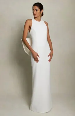 Rebecca Vallance Amore Bow Gown in White Size 14 for rent on The Volte - image 1
