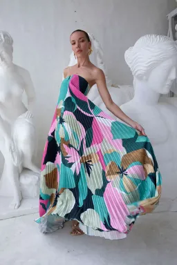 L'idée Black Tie Gown Green Calypso multicoloured size 6 for rent on The Volte - image 6