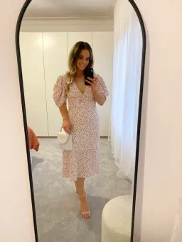 Significant Other Malarie Dress Ditsy Wild Flowers Print. Size 10 for rent on The Volte - image 10