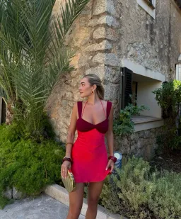 I am Delilah Ariel Mini red size 10 for rent on The Volte - image 3