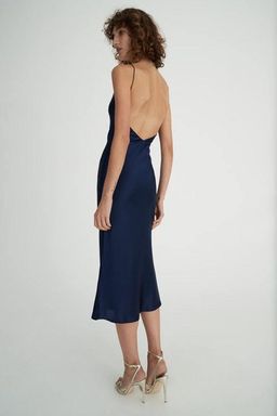 Hansel and Gretel Demi Silk Dress Navy Size 10 for rent on The Volte - image 3