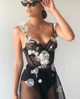 Judy Copley Couture Daisy Galore Black + White Size 8 for rent on The Volte - image 3