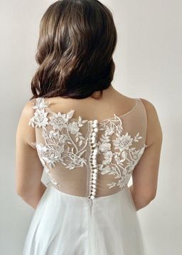 When Freddie Met Lilly Gabby Gown White Size 10 for rent on The Volte - image 4