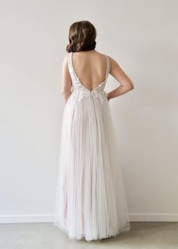 When Freddie Met Lilly Gio Gown White Size 10 for rent on The Volte - image 3