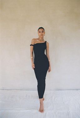 Johansen Long Poppy Dress Black Size 14 for rent on The Volte - image 1