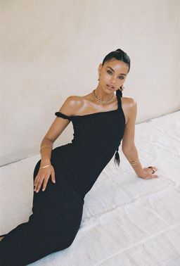 Johansen Long Poppy Dress Black Size 14 for rent on The Volte - image 2