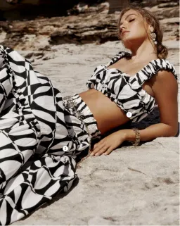 Sheike Heartbreaker Set Top & Skirt Print Size 10 and 8 for rent on The Volte - image 9