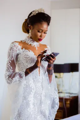 Leah Da Gloria Custom Made Wedding Dress White Size 6  for rent on The Volte - image 2