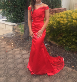 Mermaid jadore style dress for rent on The Volte - image 1