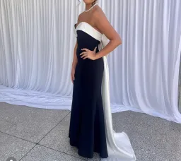 Jovani Strapless Sweetheart Neckline Dress Black Size 8  for rent on The Volte - image 2