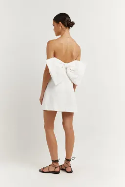 DISSH Aisle White Linen Back Bow Dress White Size 8 for rent on The Volte - image 2