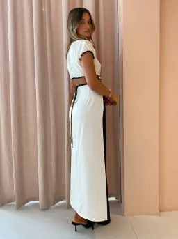 Bec & Bridge Toi Et Moi Set White/Black Size 6-8 for rent on The Volte - image 5