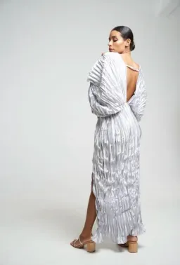 L'idee De Luxe Gown in Metallic Size AU 8 for rent on The Volte - image 3