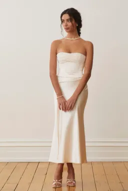 Arcina Ori Blair Bustier And Skirt Set Cream Size AU 10 for rent on The Volte - image 4