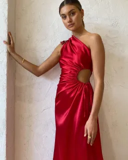 Sonya Moda Nour Maxi Dress Red Size Small / AU 8 for rent on The Volte - image 3