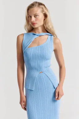 Henne Romee Knit Set Blue Size AU 10 for rent on The Volte - image 2