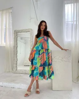 Sheike Island Dream Dress Print Size 6 for rent on The Volte - image 2