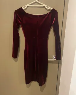 House Of CB Martinella  Velvet Off Shoulder Pencil Dress Red Wine Size 6 for rent on The Volte - image 4