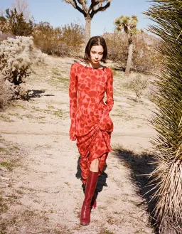 Realisation Par  The Gia In Havana Size 6 for rent on The Volte - image 1