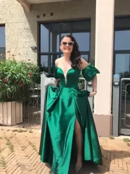 Sherri Hill 55253 Long Gown Emerald Size 10 for rent on The Volte - image 4